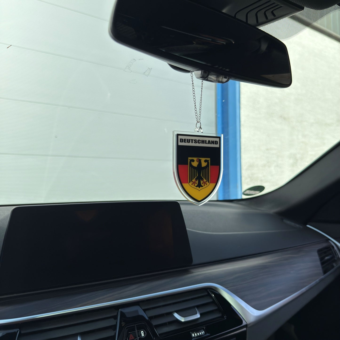 Deutschland Wappen Farbig - Autospiegel-Anhänger + Kette