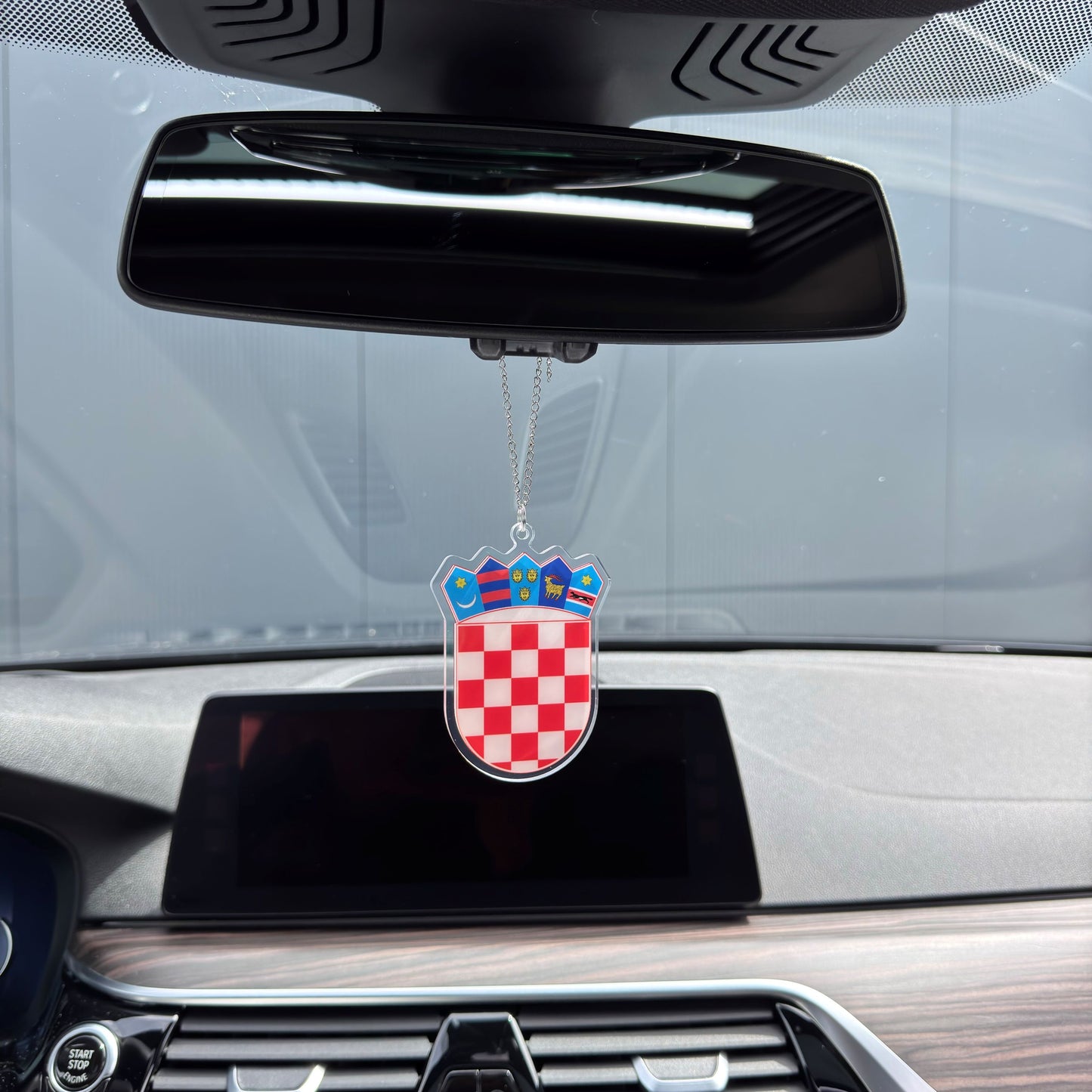 Kroatien Wappen Farbig - Autospiegel-Anhänger + Kette
