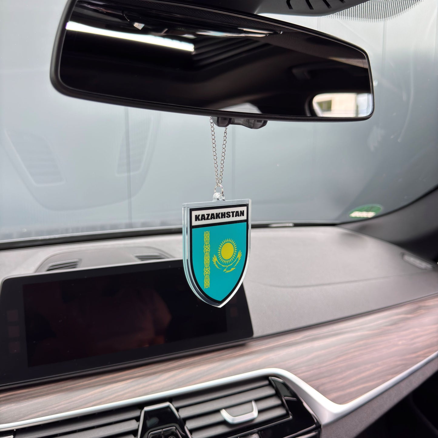 Kasachstan Wappen Farbig - Autospiegel-Anhänger + Kette