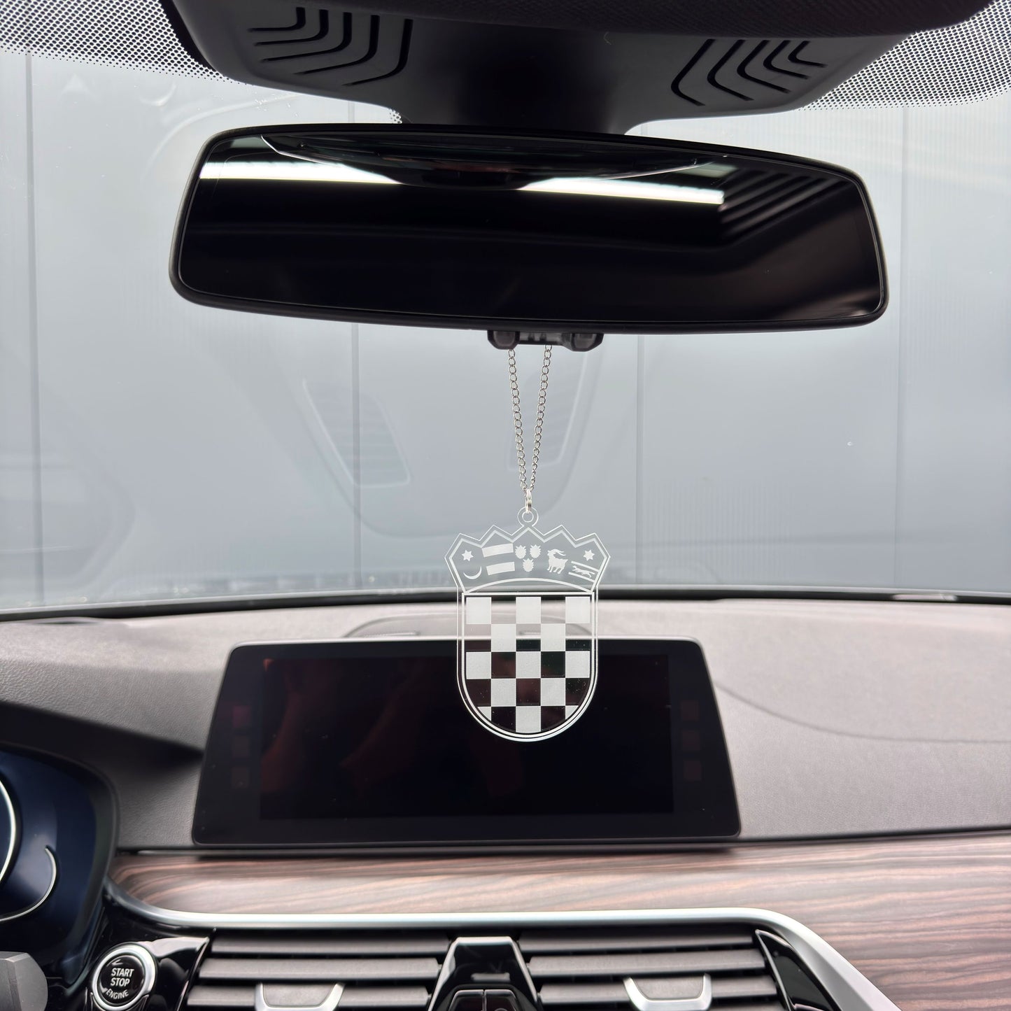 Kroatien Wappen Transparent - Autospiegel-Anhänger + Kette