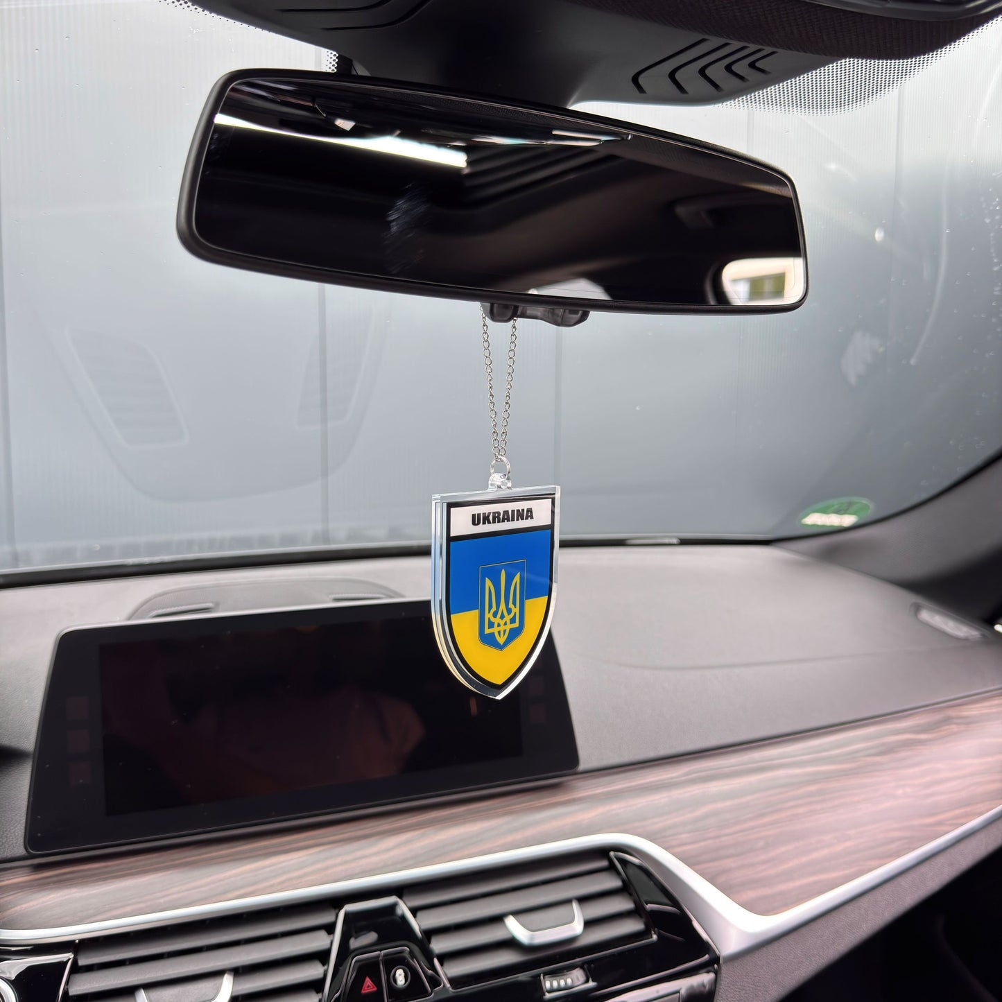 Ukraine Wappen Farbig - Autospiegel- Anhänger + Kette